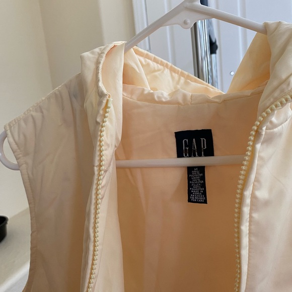 GAP vest with hood size medium - Picture 10 of 11